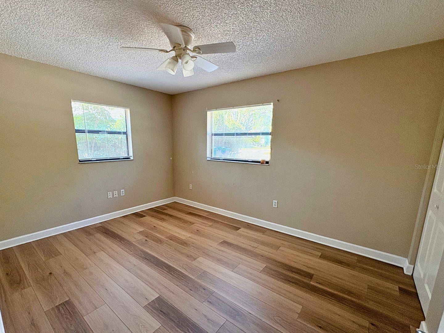 Image 11 of 12 For 427 6th Avenue Ne