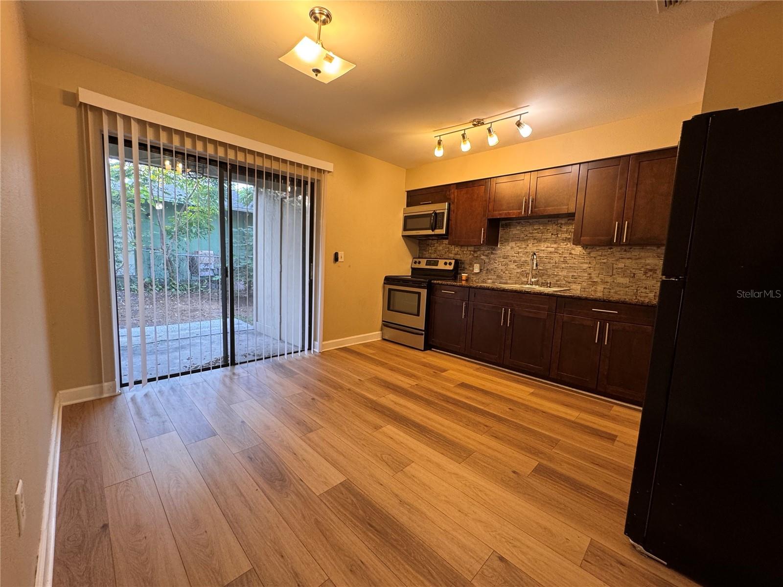 Image 6 of 12 For 427 6th Avenue Ne