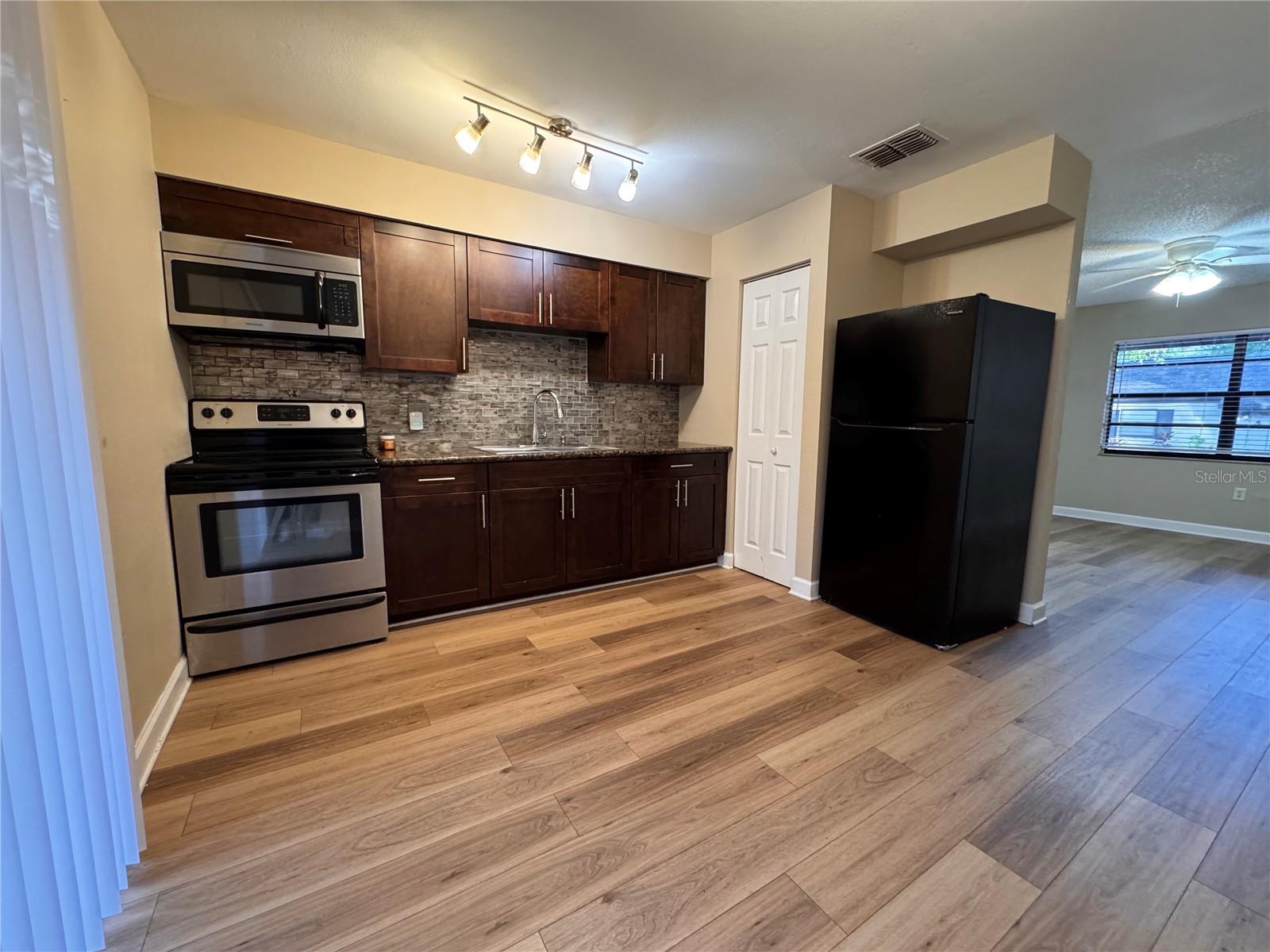 Image 7 of 12 For 427 6th Avenue Ne