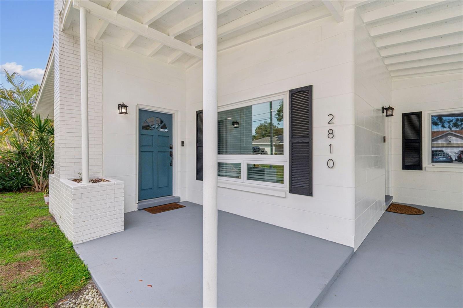 Image 4 of 49 For 2810 Silver Lake Avenue