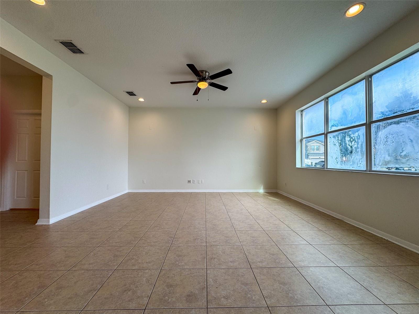 Image 13 of 49 For 10663 Pictorial Park Drive