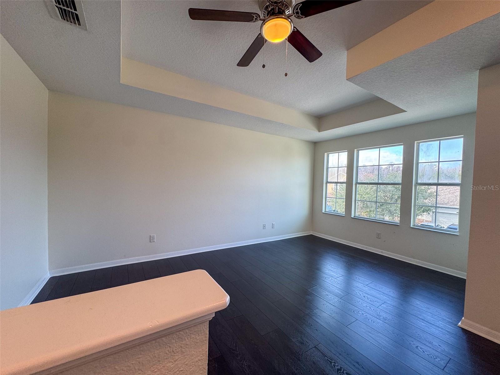 Image 27 of 49 For 10663 Pictorial Park Drive