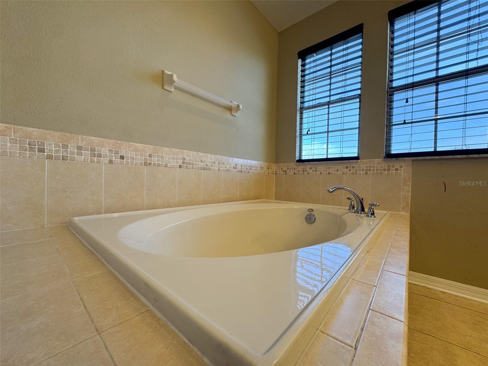 Image 43 of 49 For 10663 Pictorial Park Drive