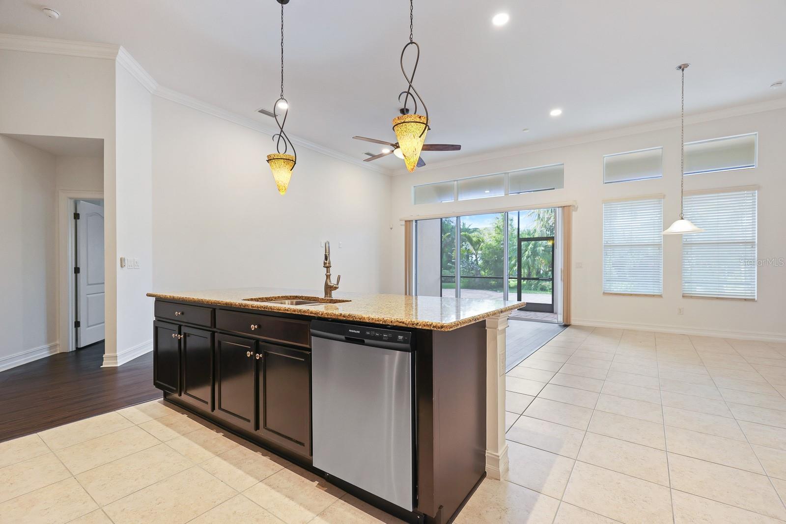 Image 12 of 49 For 6716 Park Strand Drive