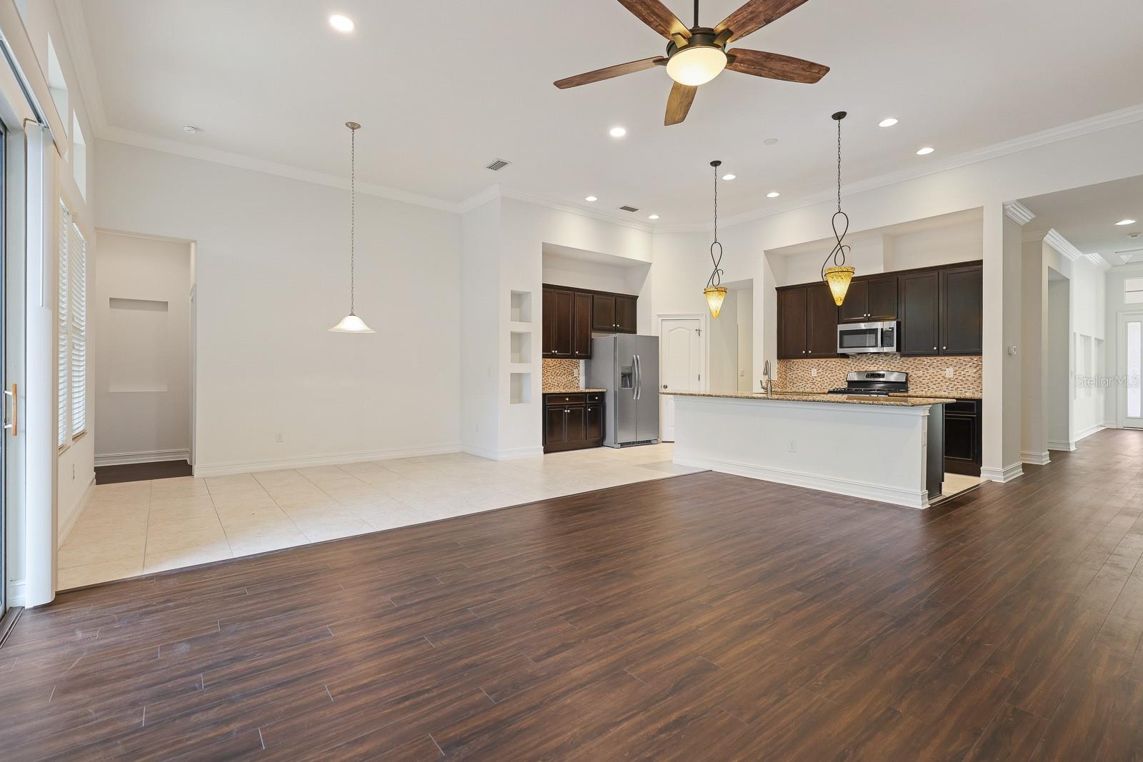 Image 13 of 49 For 6716 Park Strand Drive