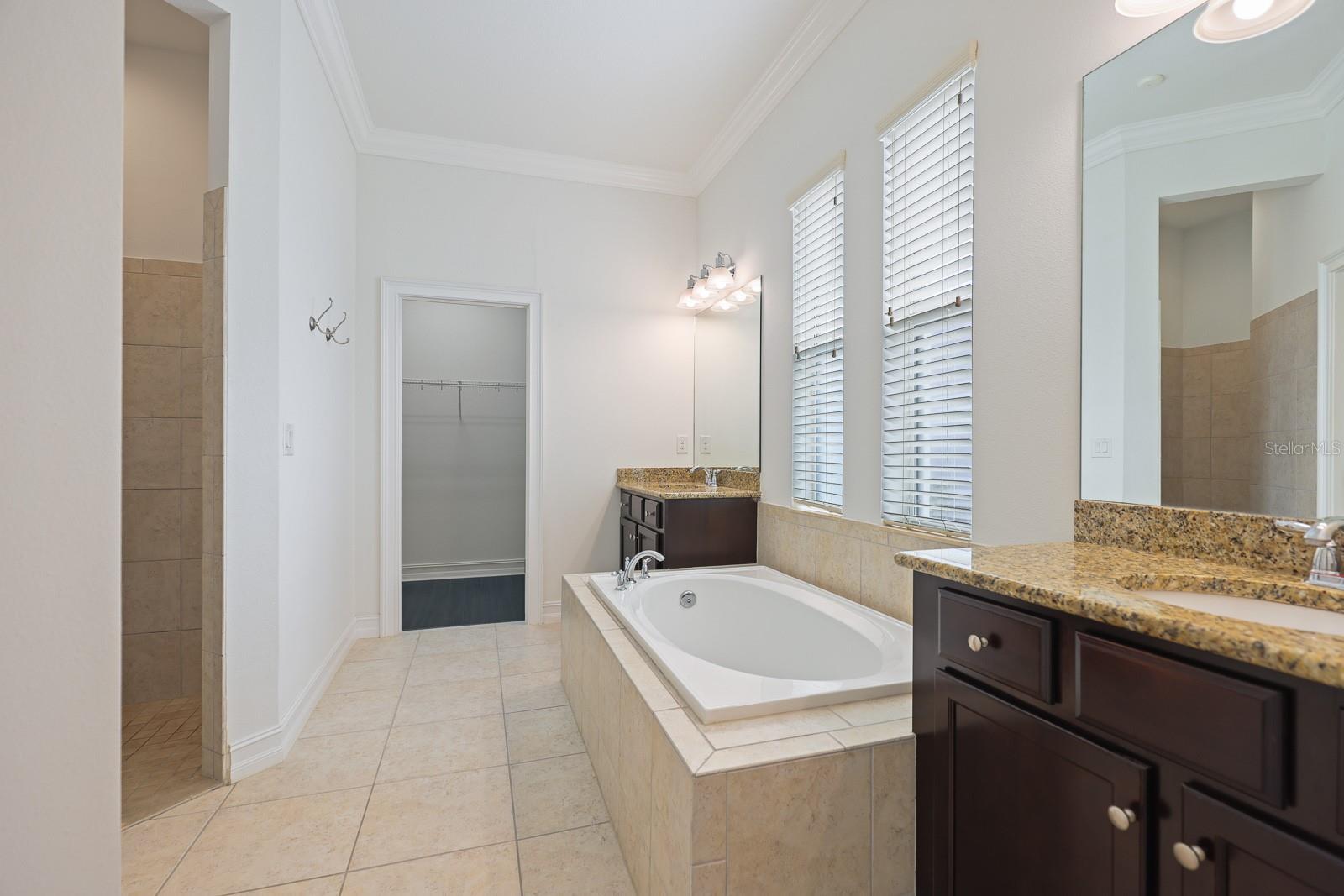 Image 18 of 49 For 6716 Park Strand Drive