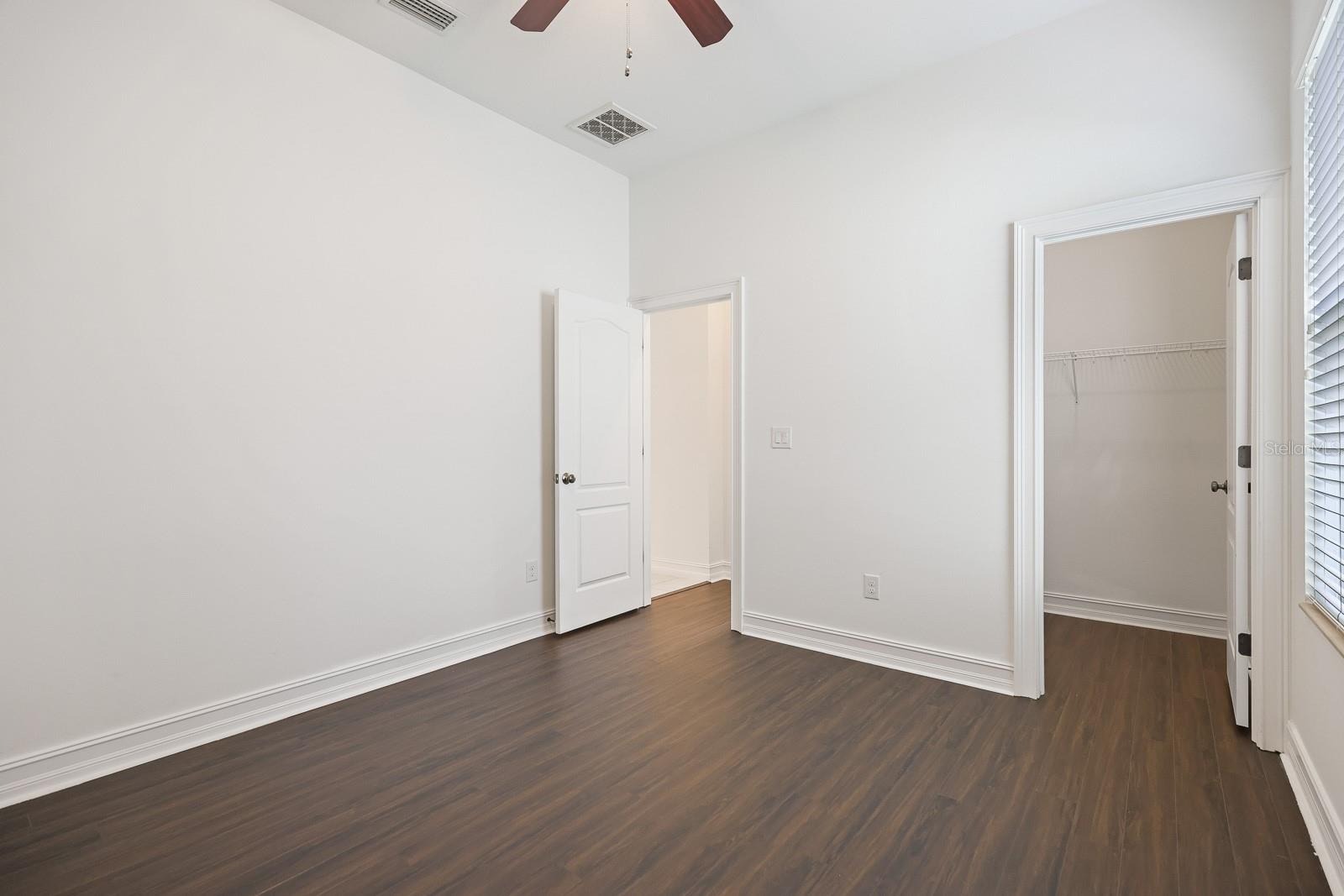 Image 21 of 49 For 6716 Park Strand Drive