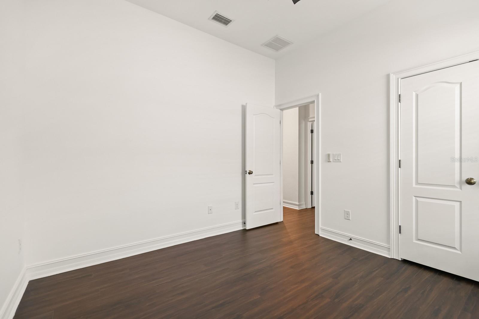 Image 26 of 49 For 6716 Park Strand Drive