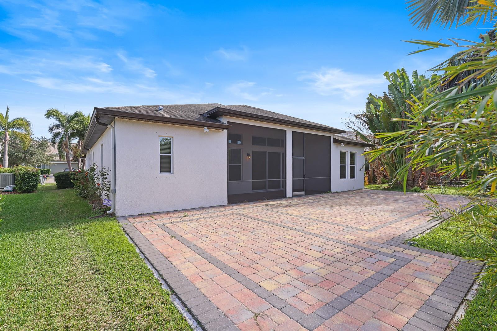 Image 29 of 49 For 6716 Park Strand Drive