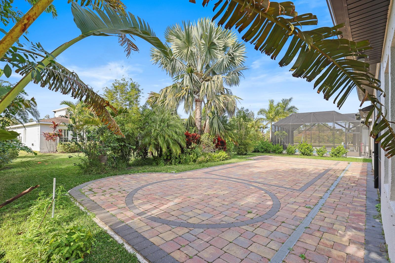 Image 30 of 49 For 6716 Park Strand Drive