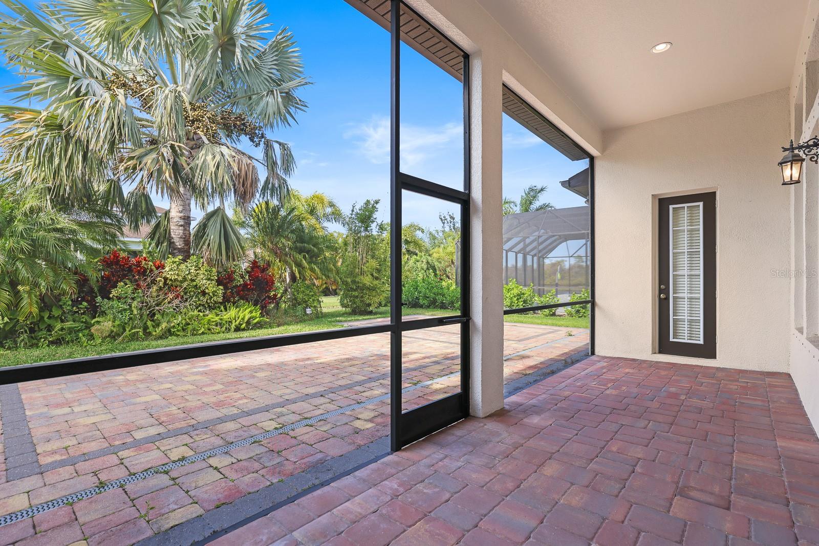 Image 31 of 49 For 6716 Park Strand Drive