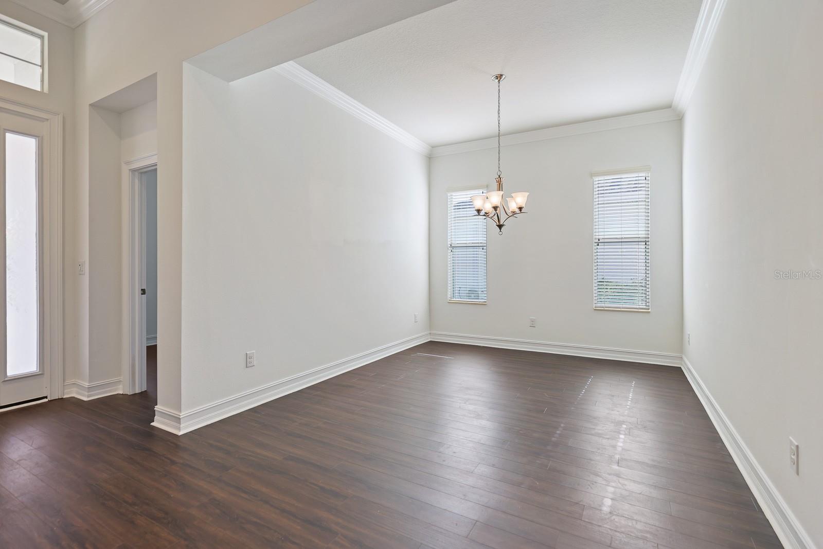 Image 8 of 49 For 6716 Park Strand Drive