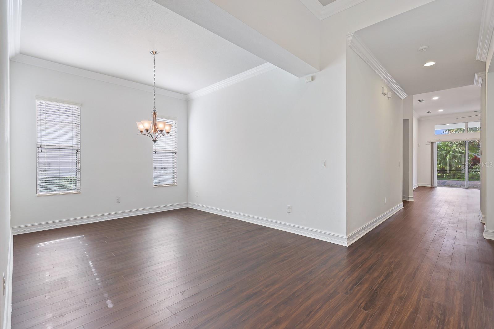 Image 9 of 49 For 6716 Park Strand Drive