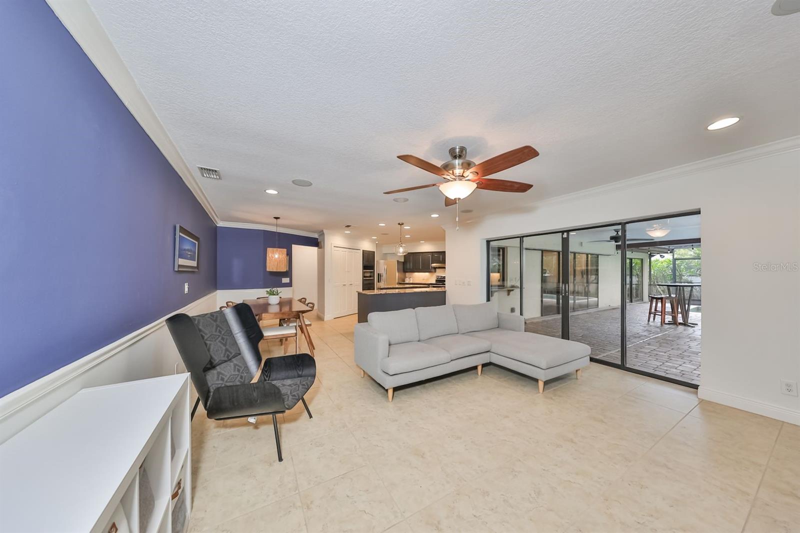 Image 29 of 42 For 817 Bannockburn Avenue