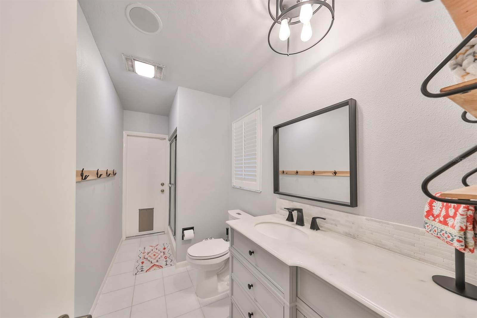 Image 33 of 42 For 817 Bannockburn Avenue