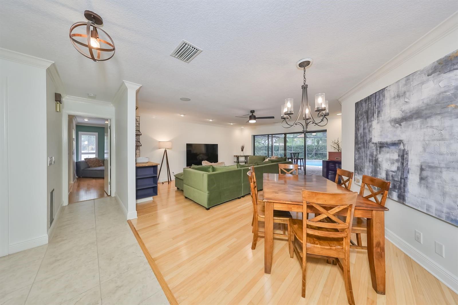 Image 4 of 42 For 817 Bannockburn Avenue