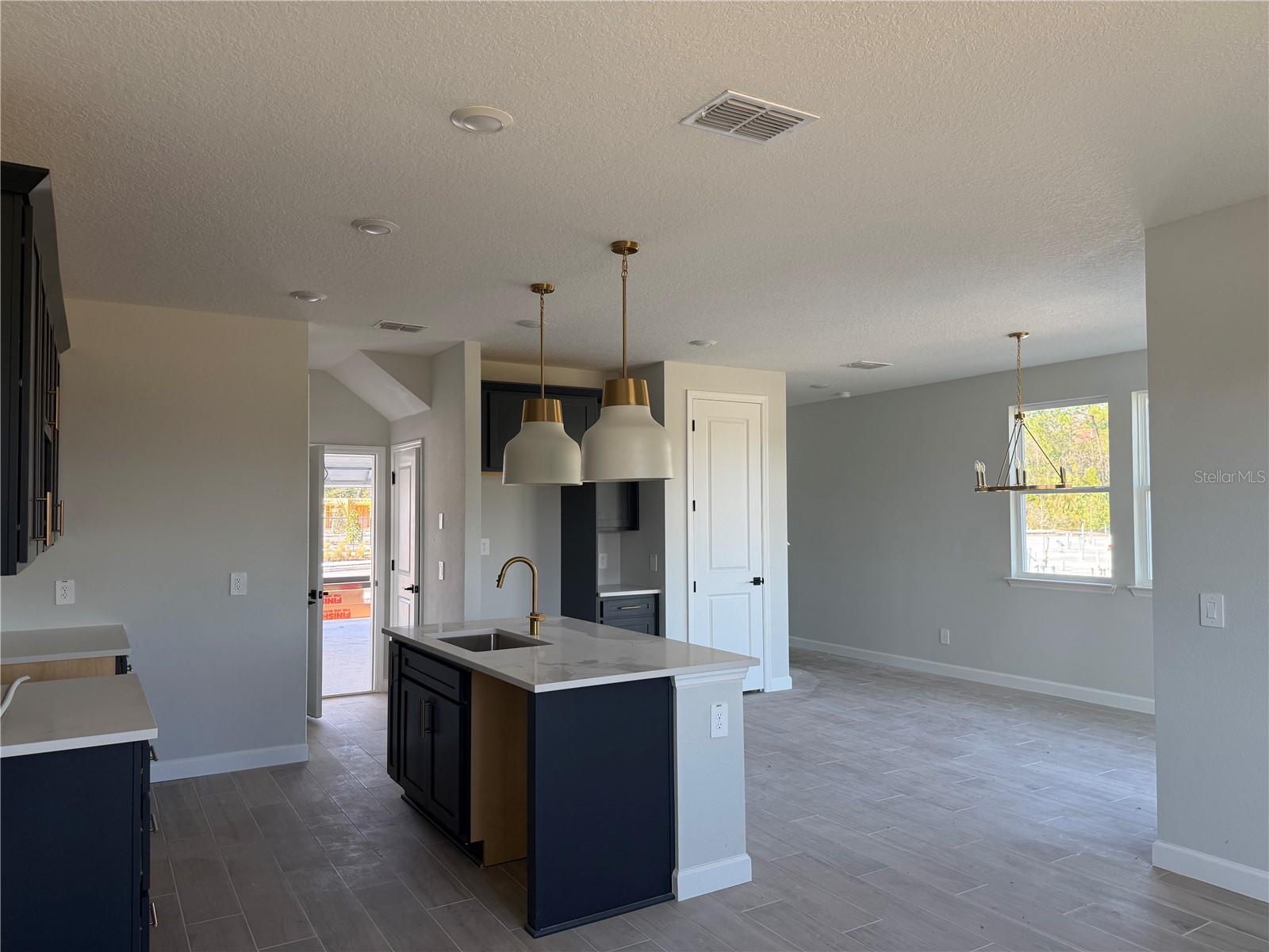 Image 12 of 32 For 7580 Deer Valley Circle  64