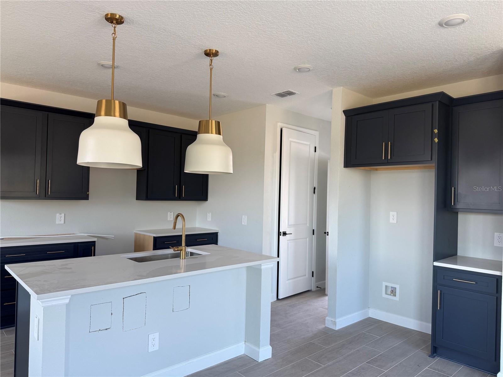 Image 8 of 32 For 7580 Deer Valley Circle  64