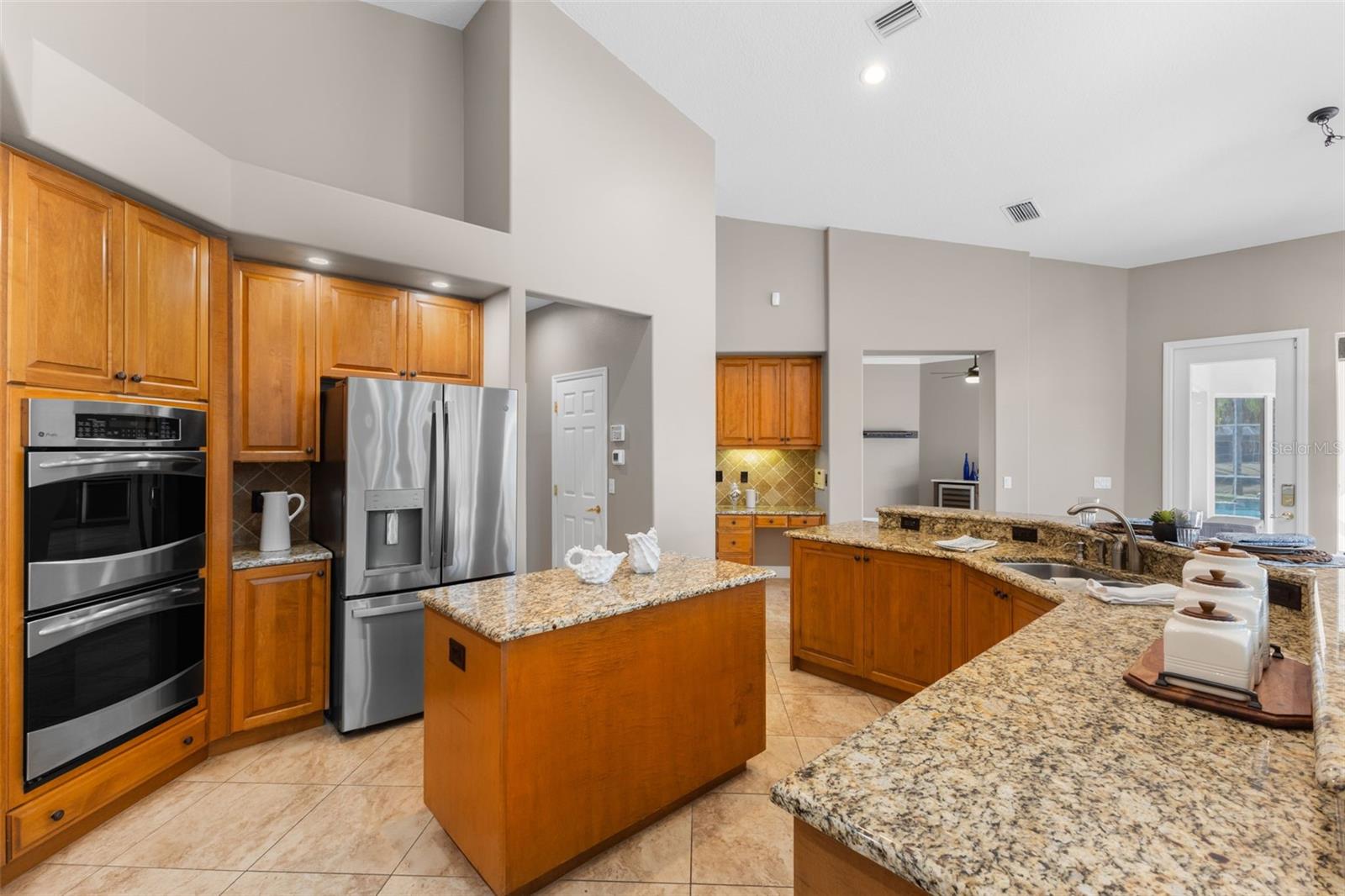 Image 16 of 98 For 3830 Moreno Drive