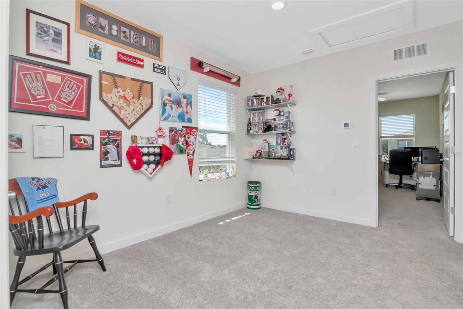 Image 24 of 39 For 9744 Crescent Ray Drive