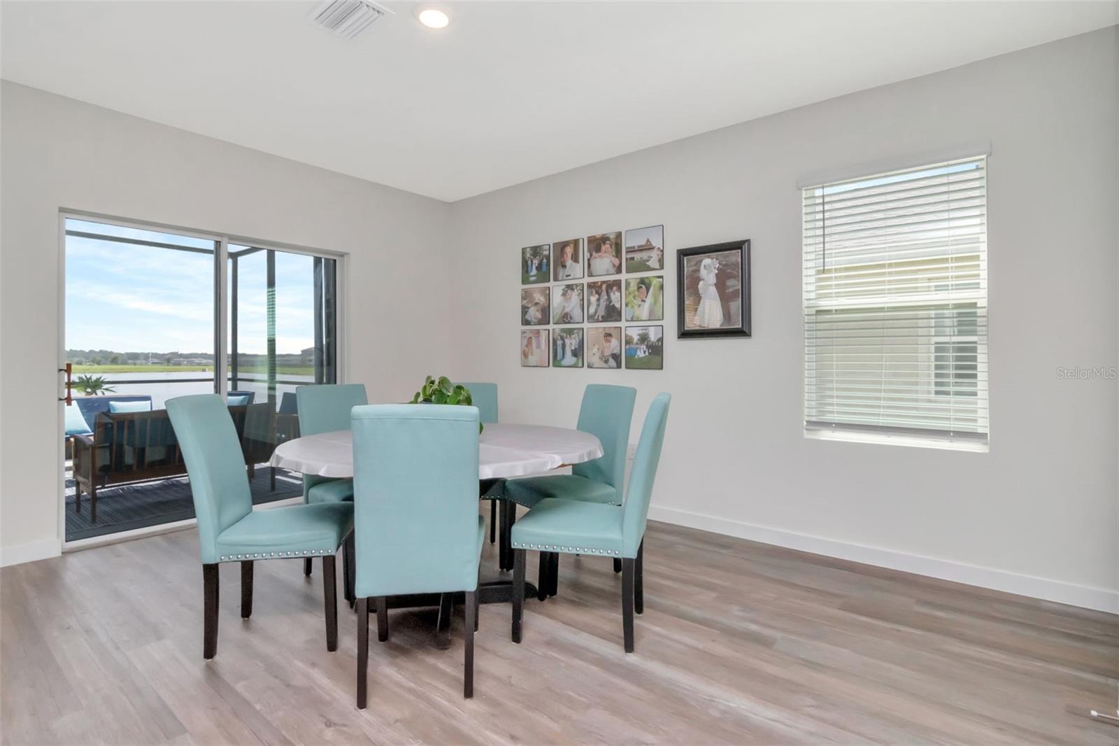 Image 27 of 39 For 9744 Crescent Ray Drive