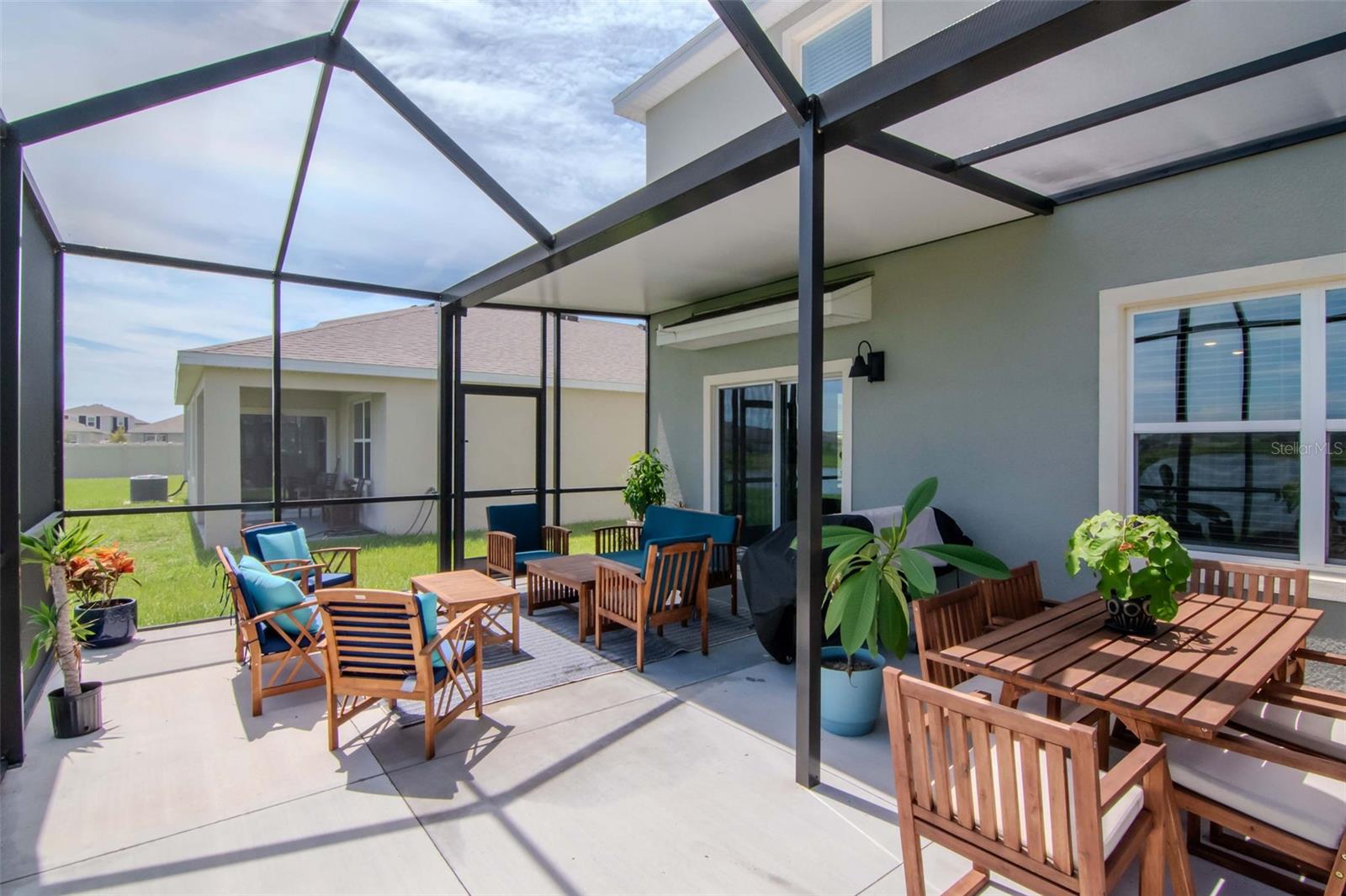 Image 28 of 39 For 9744 Crescent Ray Drive