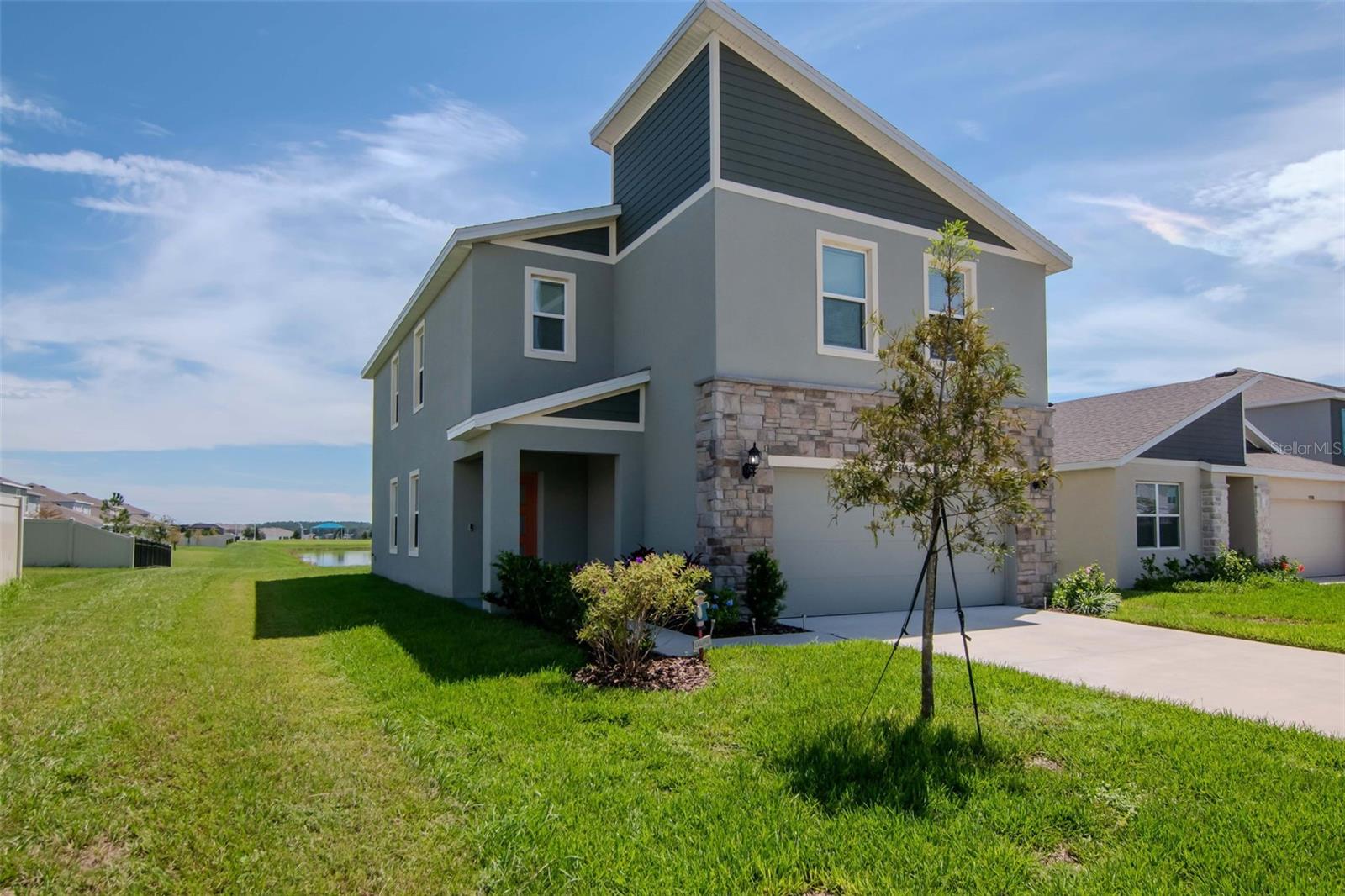 Image 3 of 39 For 9744 Crescent Ray Drive