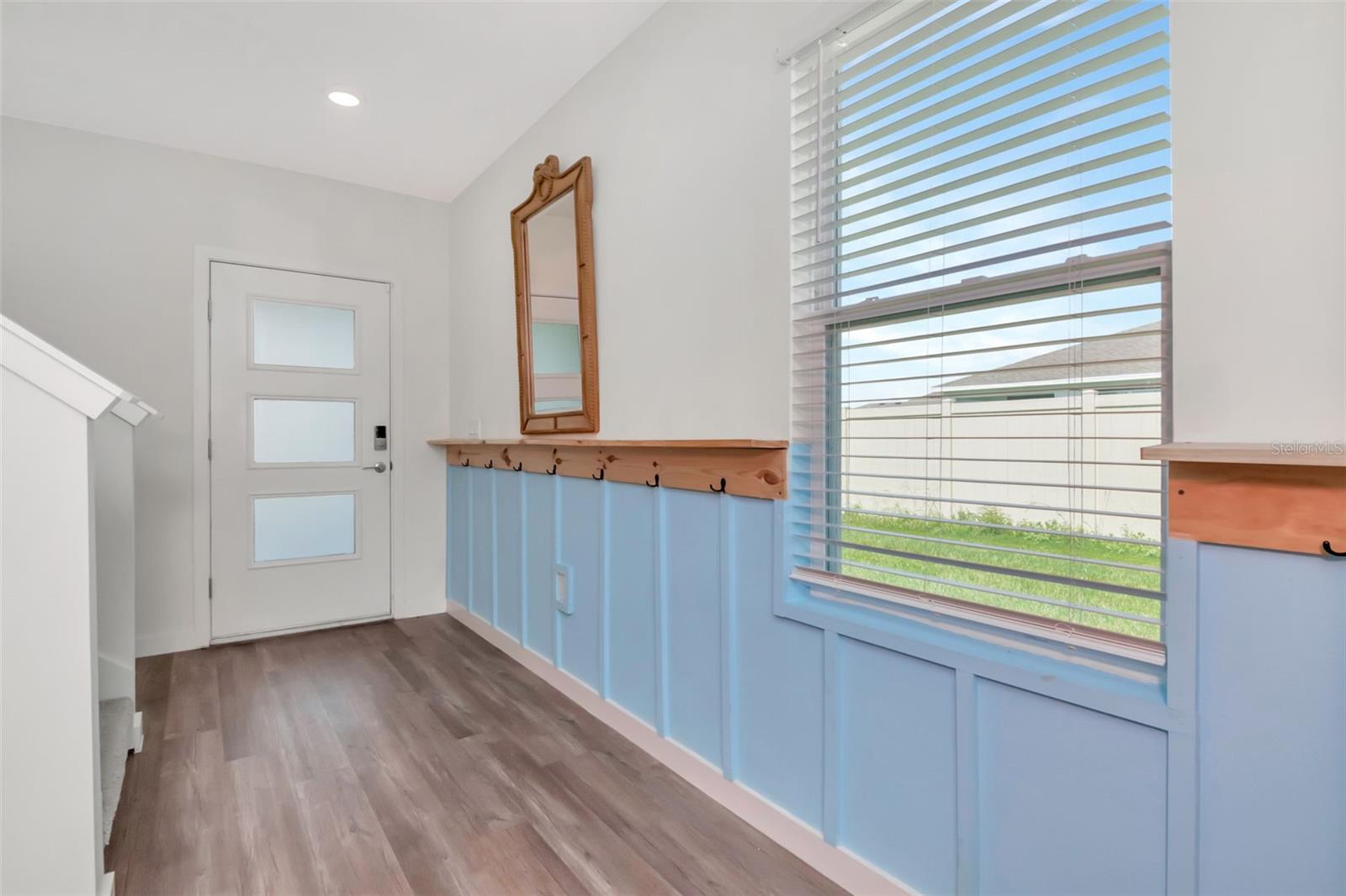 Image 4 of 39 For 9744 Crescent Ray Drive