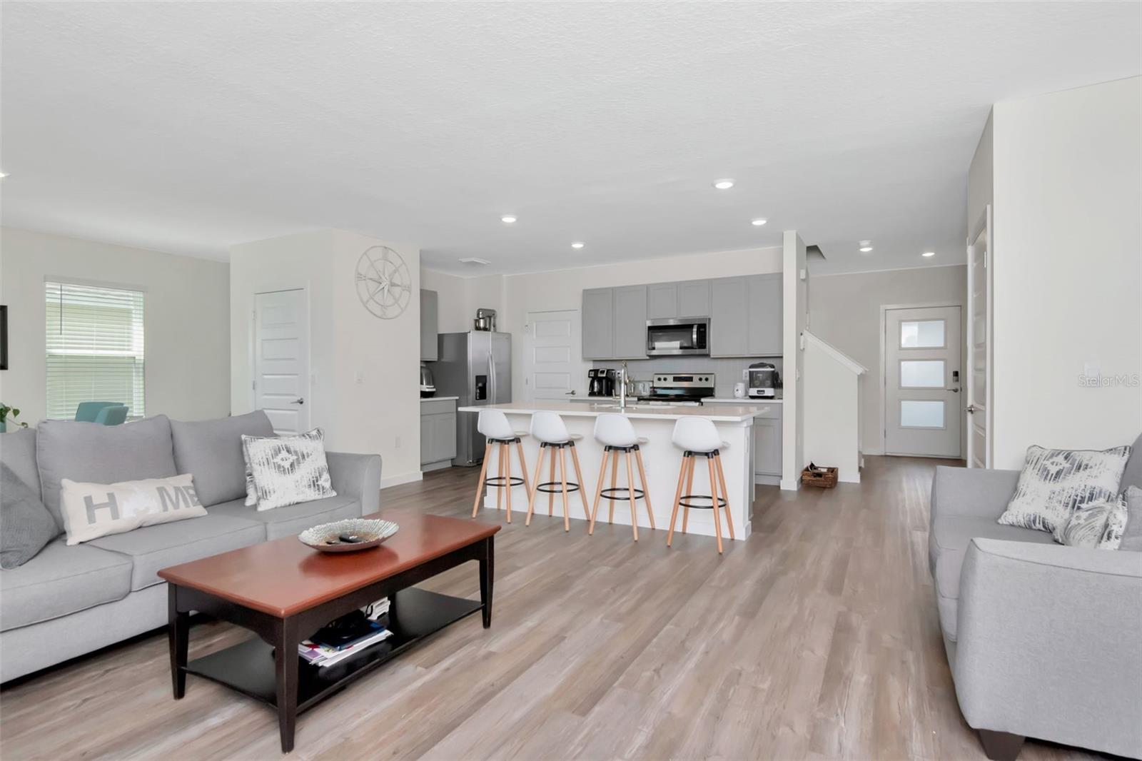 Image 5 of 39 For 9744 Crescent Ray Drive