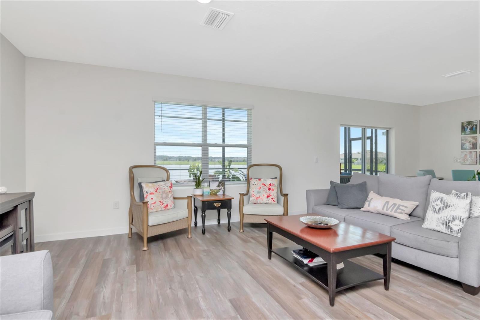 Image 6 of 39 For 9744 Crescent Ray Drive