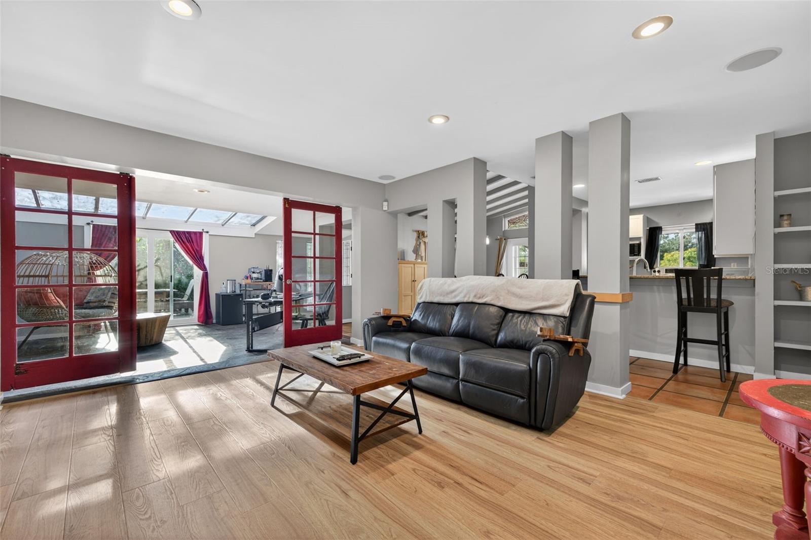 Image 14 of 36 For 1007 Palm Terrace Drive