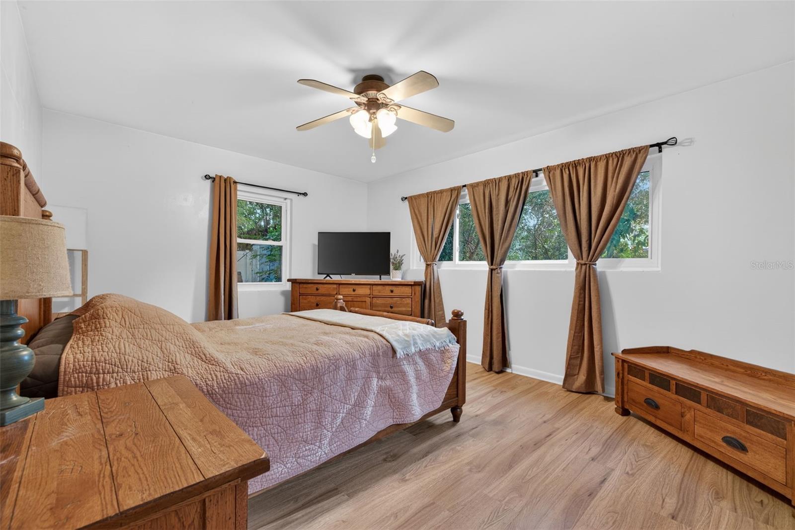 Image 15 of 36 For 1007 Palm Terrace Drive