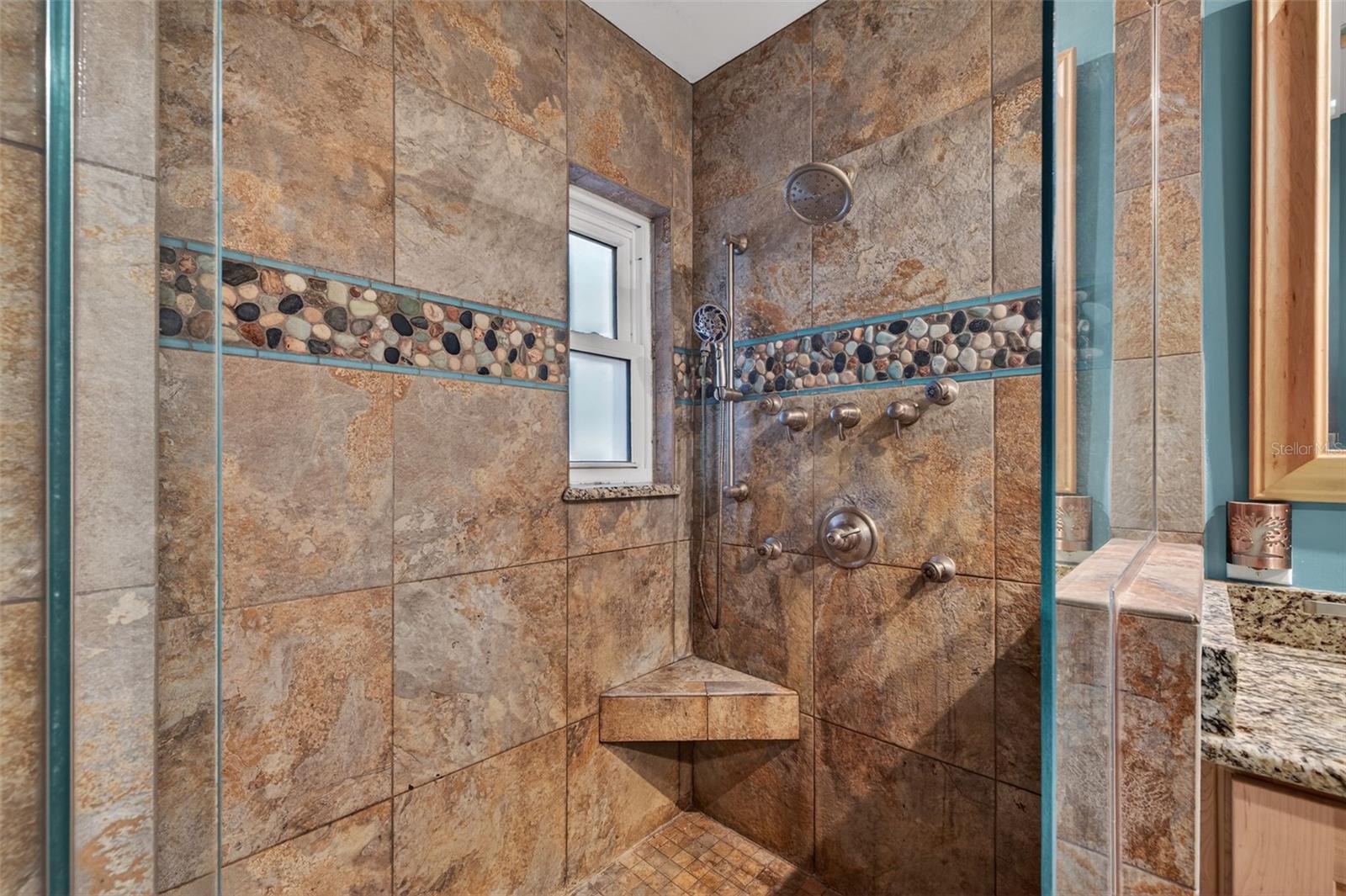 Image 19 of 36 For 1007 Palm Terrace Drive