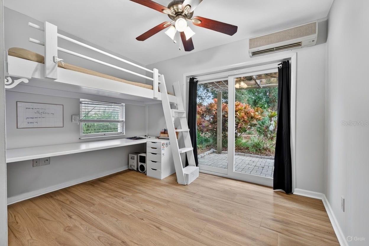 Image 22 of 36 For 1007 Palm Terrace Drive