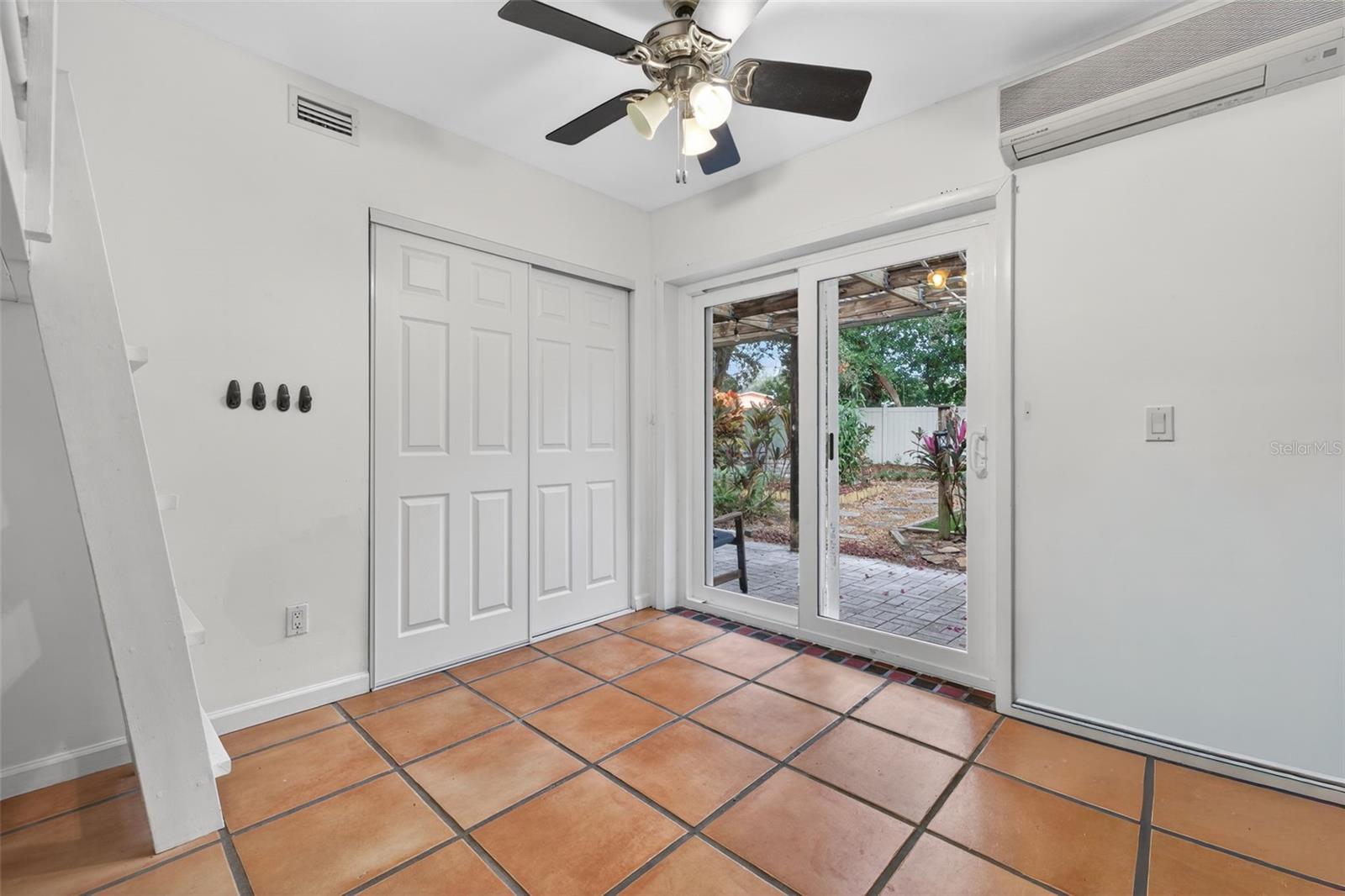 Image 24 of 36 For 1007 Palm Terrace Drive