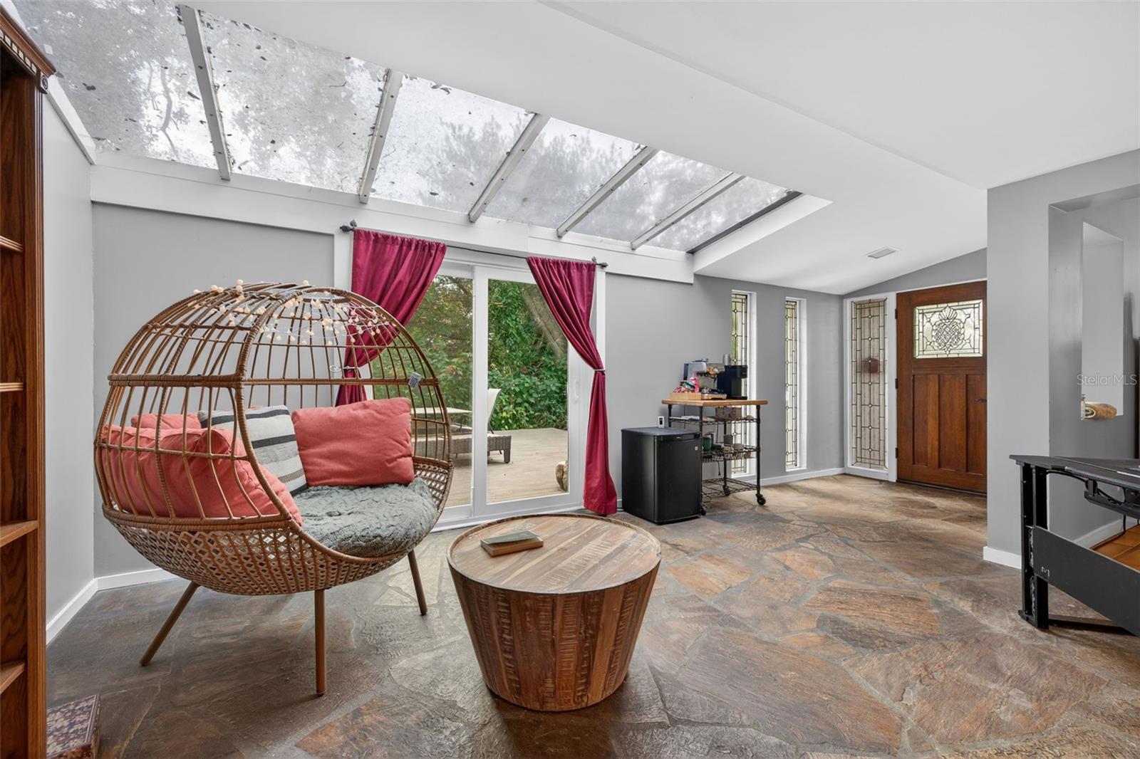 Image 3 of 36 For 1007 Palm Terrace Drive