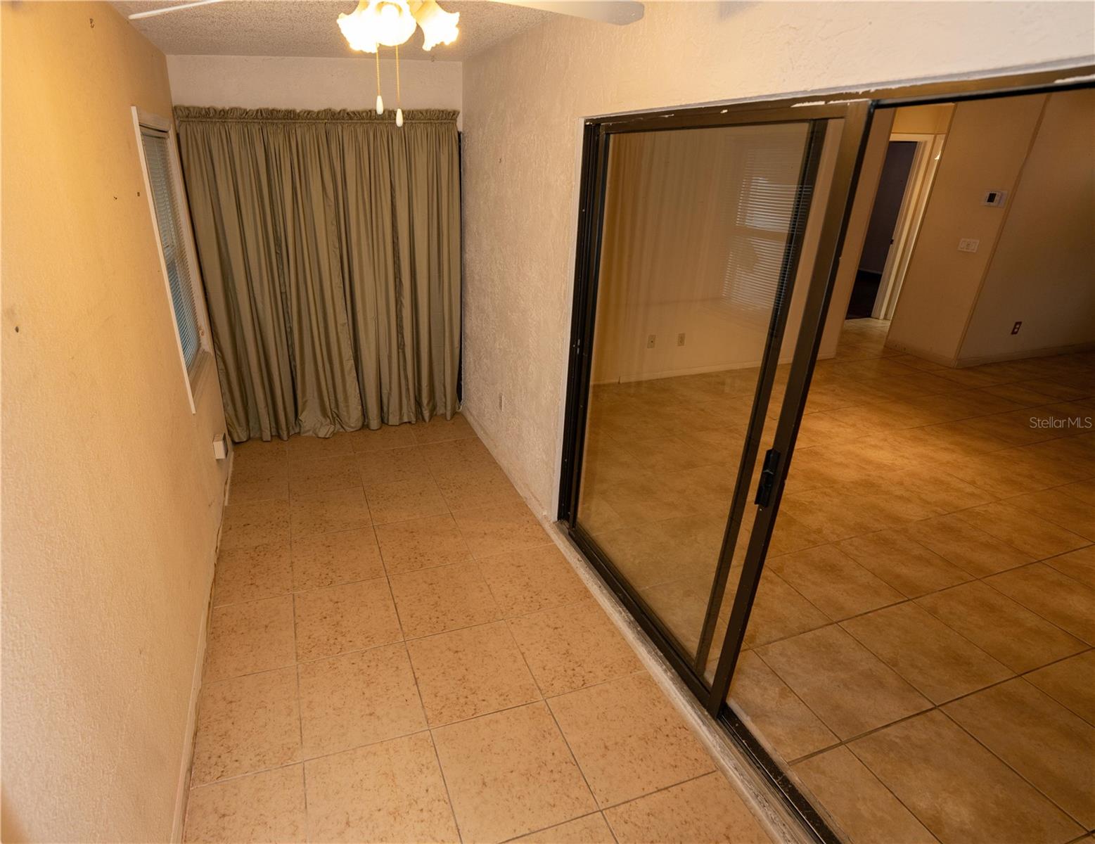 Image 13 of 38 For 2015 Sheffield Court