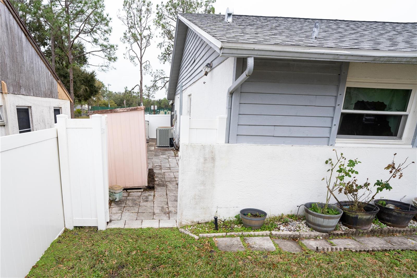 Image 6 of 38 For 2015 Sheffield Court