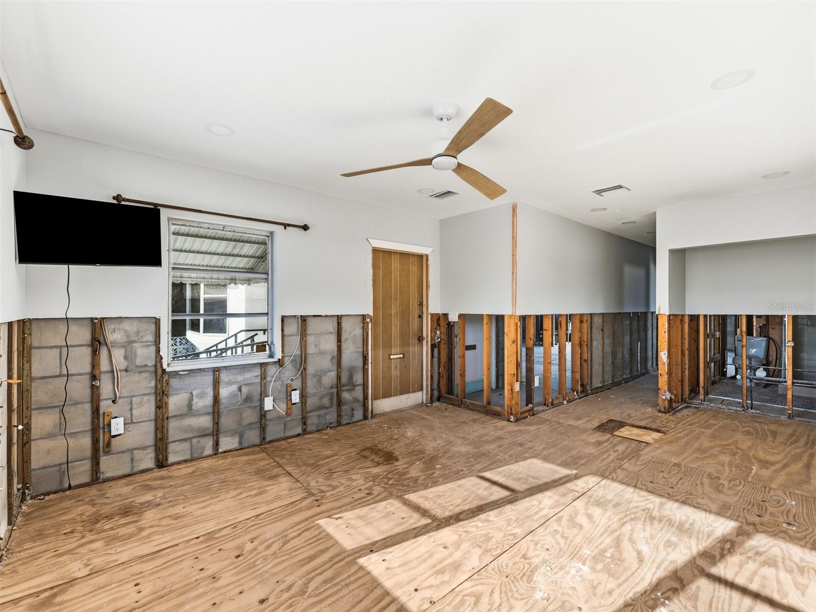 Image 12 of 34 For 244 145th Avenue E