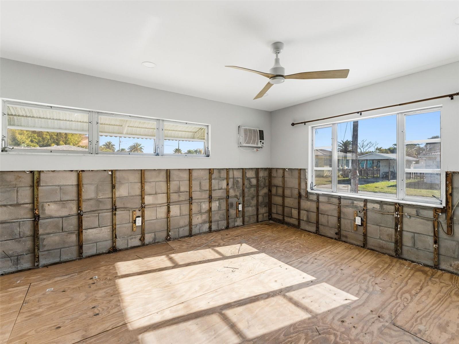 Image 13 of 34 For 244 145th Avenue E