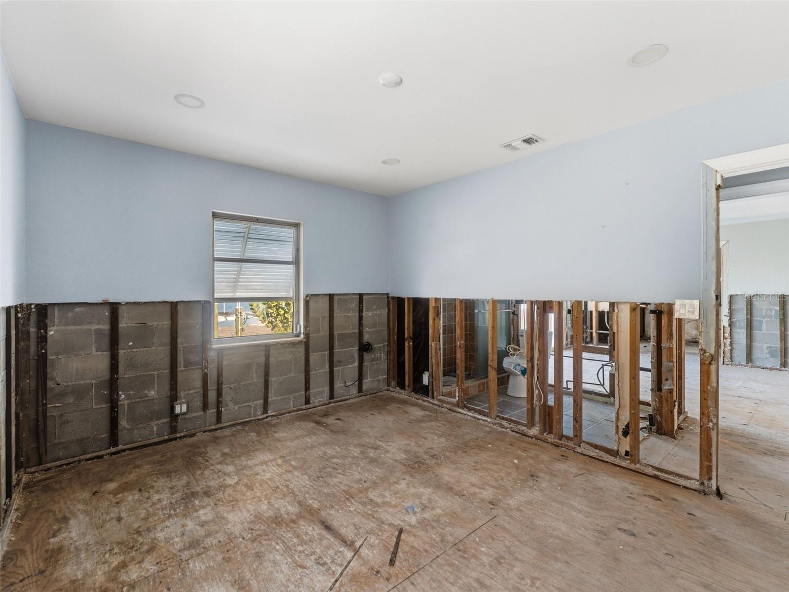 Image 15 of 34 For 244 145th Avenue E