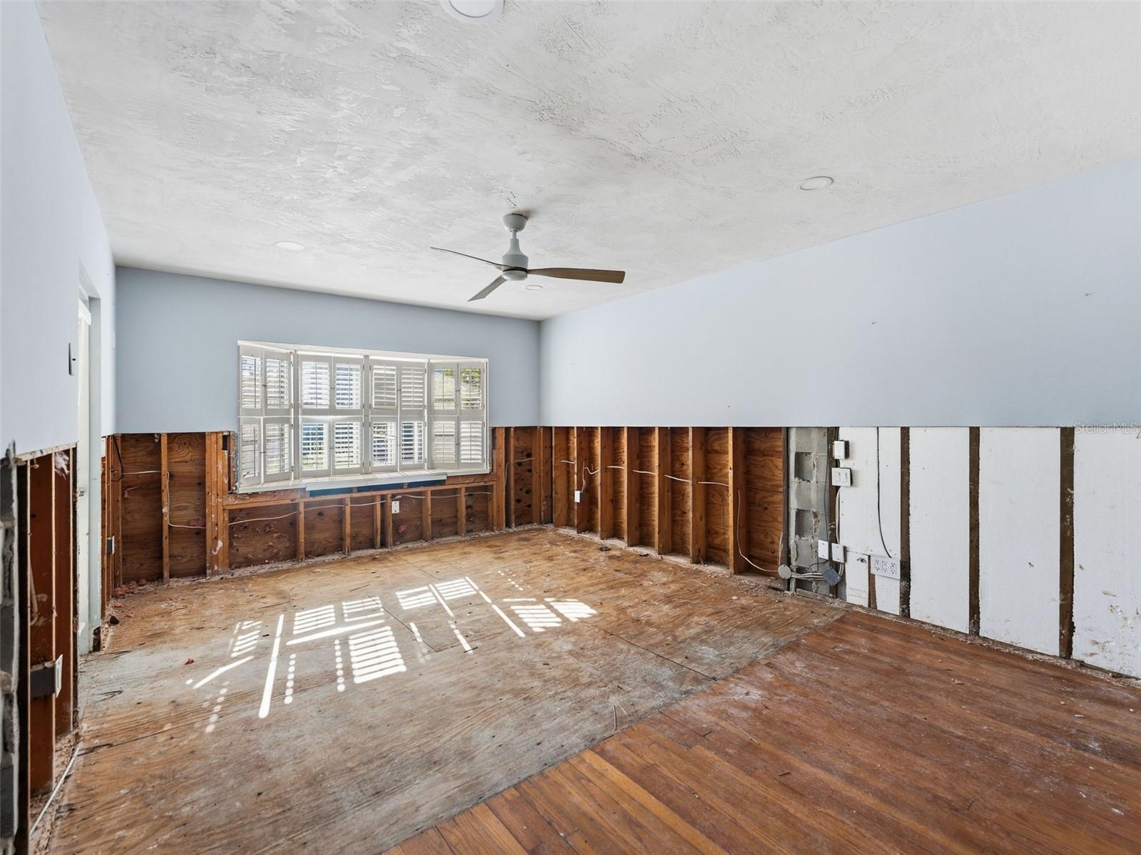 Image 18 of 34 For 244 145th Avenue E