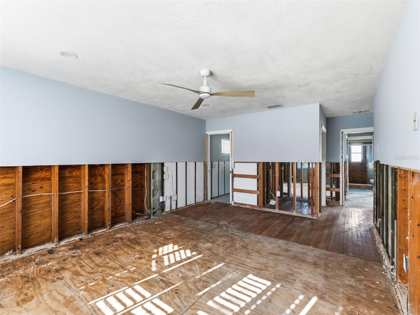 Image 19 of 34 For 244 145th Avenue E