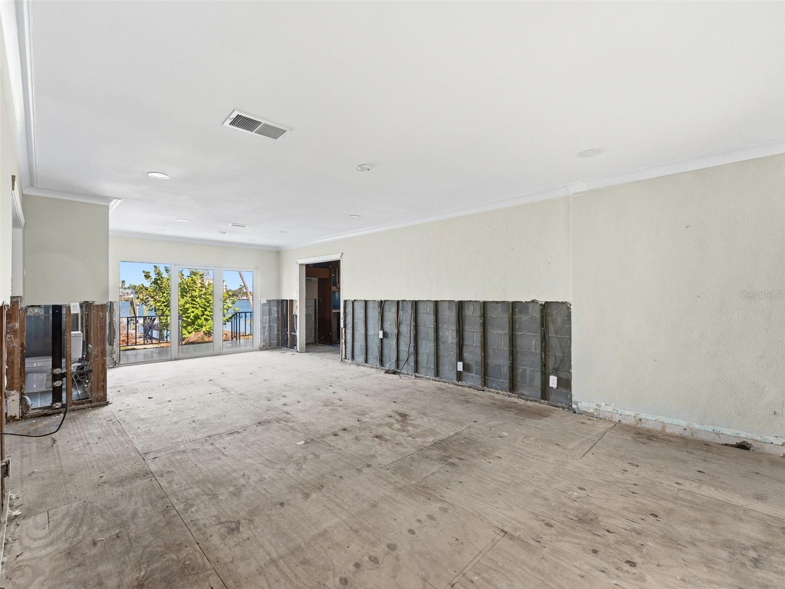 Image 5 of 34 For 244 145th Avenue E