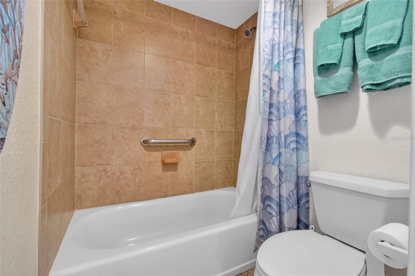 Image 19 of 50 For 445 Hamden Drive 405