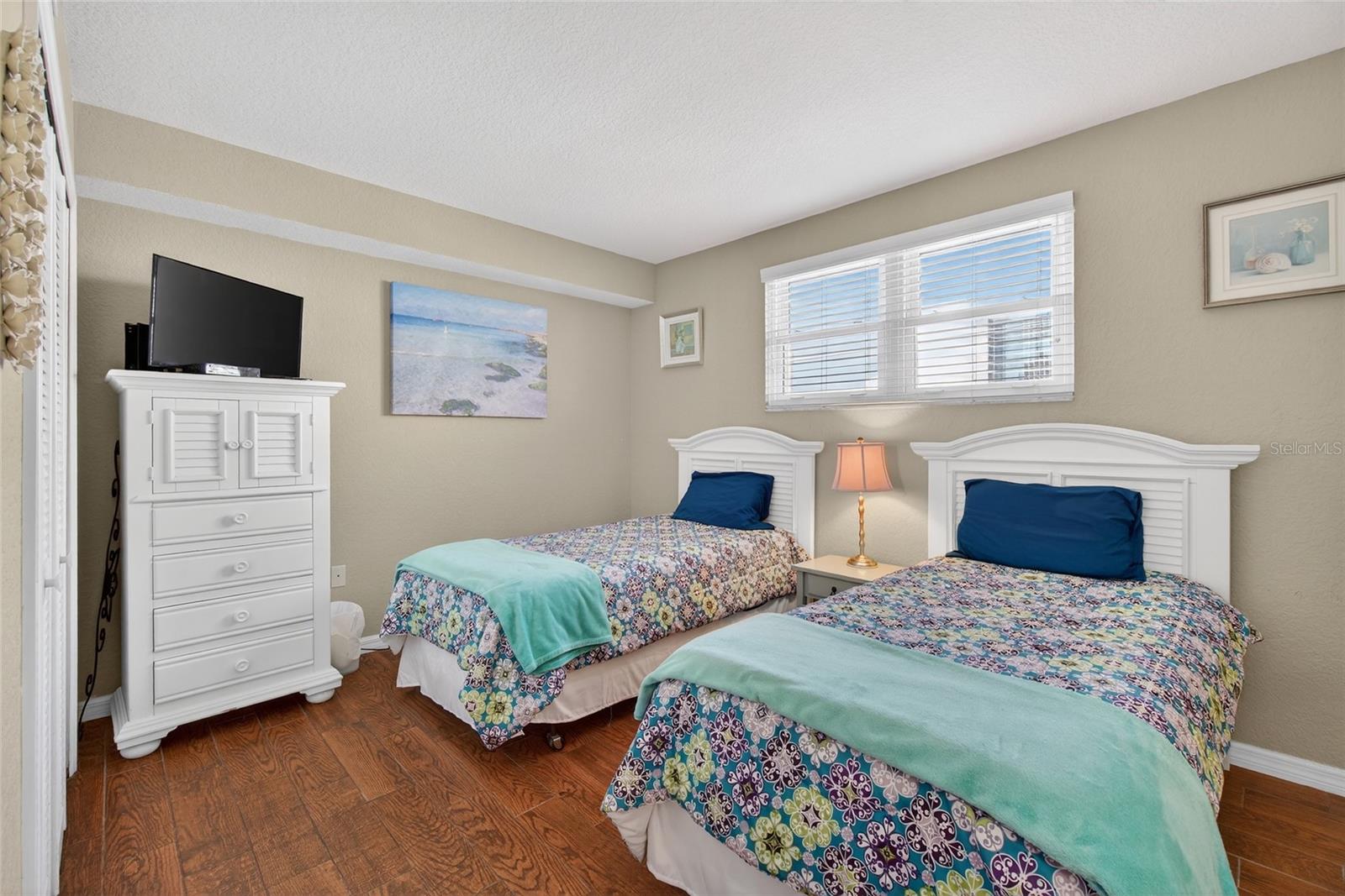 Image 21 of 50 For 445 Hamden Drive 405