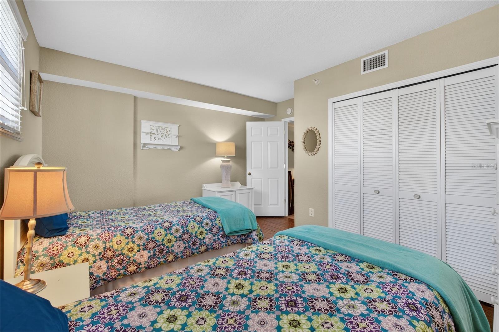 Image 23 of 50 For 445 Hamden Drive 405