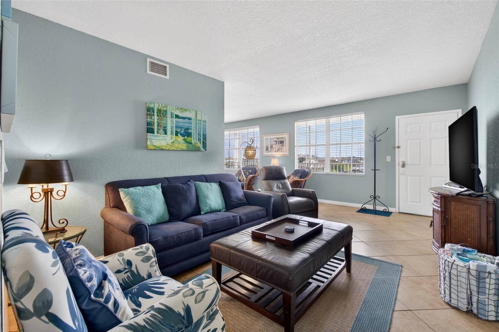 Image 5 of 50 For 445 Hamden Drive 405