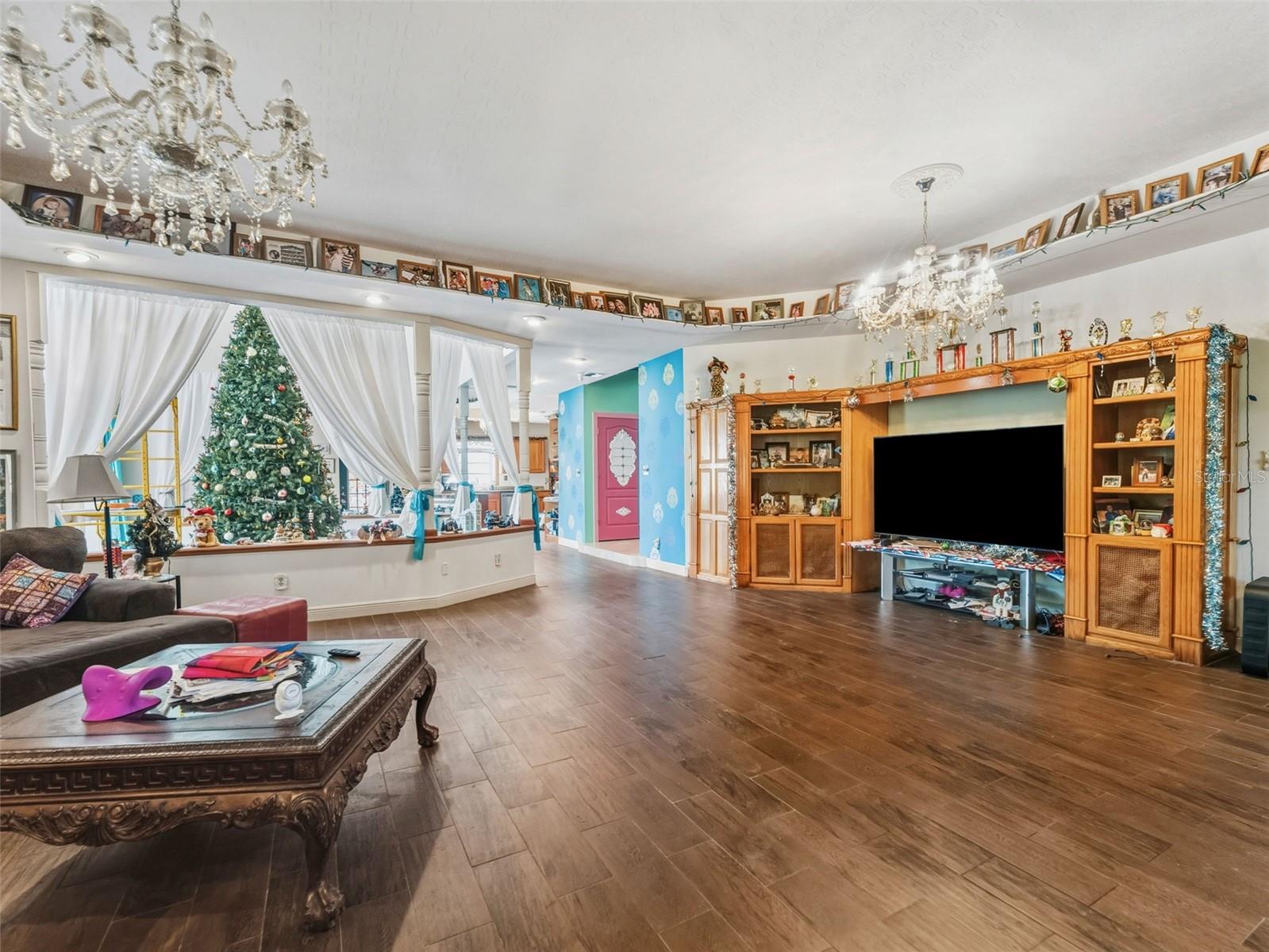 Image 12 of 73 For 5516 Frontier Drive