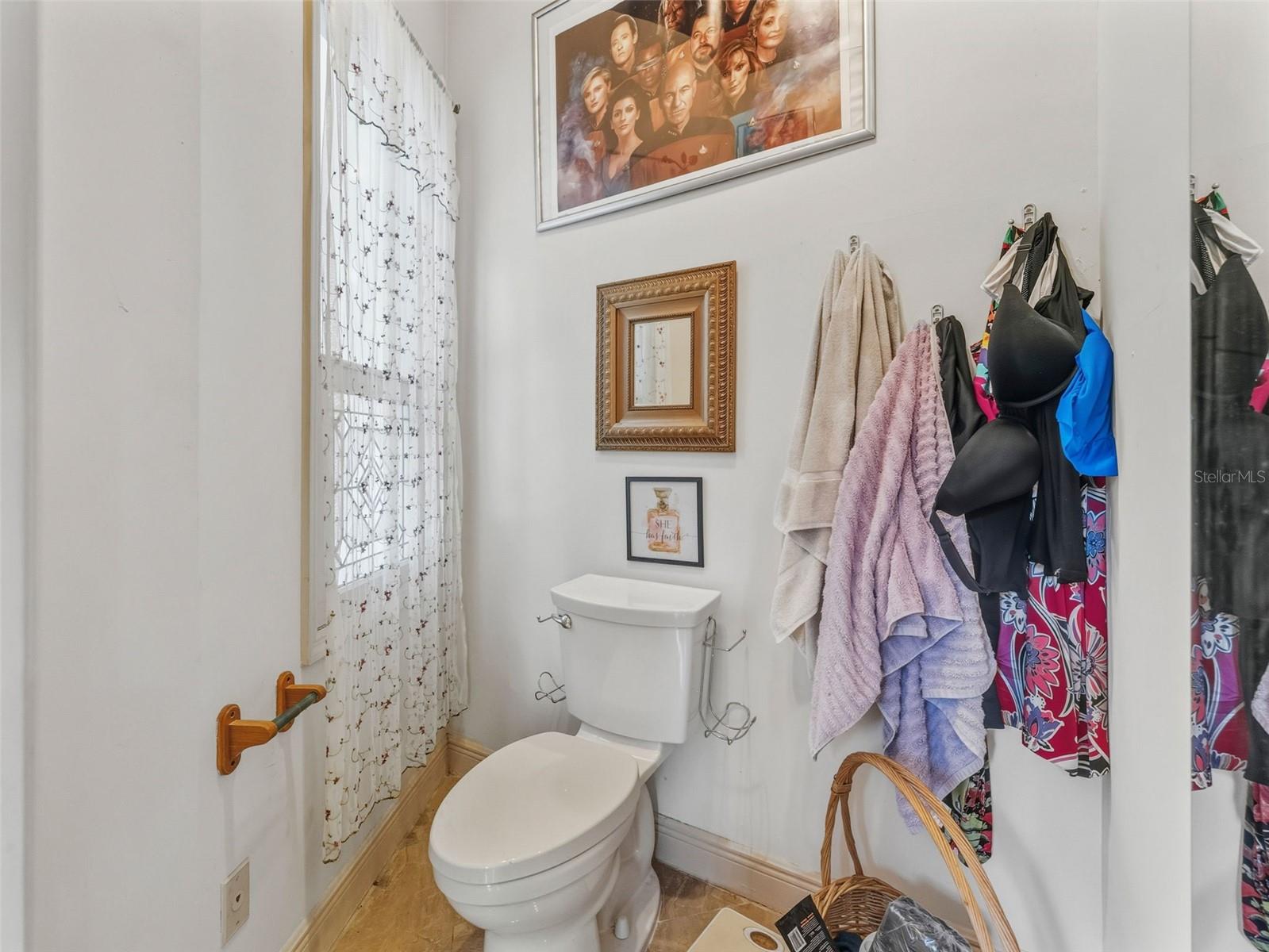 Image 25 of 73 For 5516 Frontier Drive